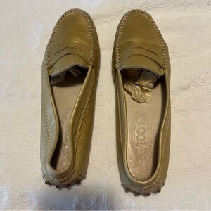 Tod’s Gold Leather Penny Loafers Women 9 1/2  Great Condition Hand Made Italy